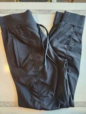 Athleta Women's 8 Tall Attitude Black Joggers